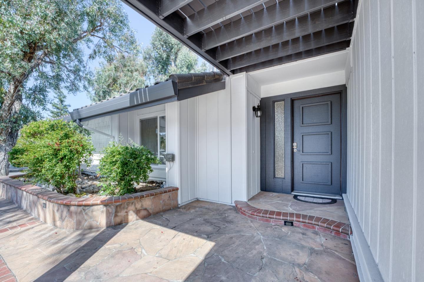Detail Gallery Image 4 of 34 For 5068 Calwa Ct, San Jose,  CA 95111 - 4 Beds | 3 Baths