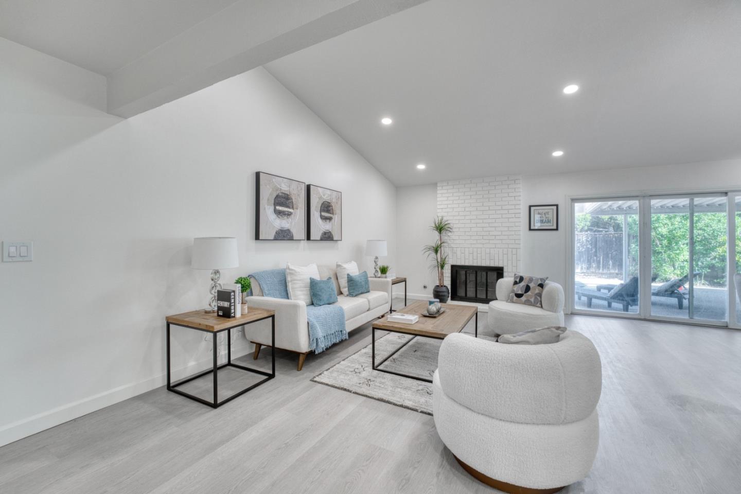 Detail Gallery Image 5 of 34 For 5068 Calwa Ct, San Jose,  CA 95111 - 4 Beds | 3 Baths