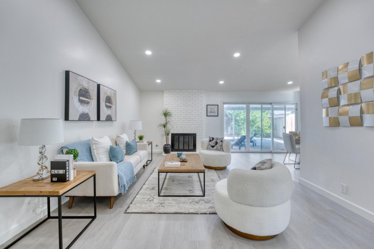 Detail Gallery Image 6 of 34 For 5068 Calwa Ct, San Jose,  CA 95111 - 4 Beds | 3 Baths