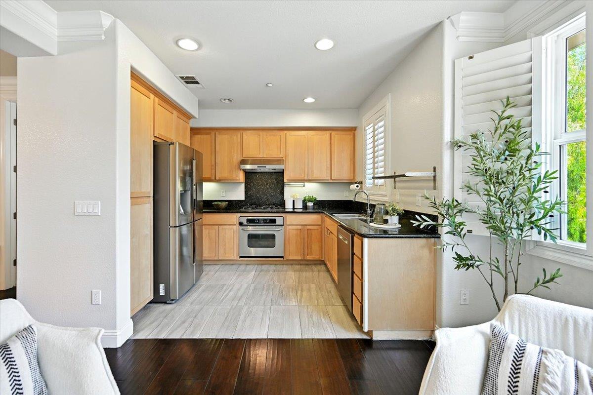 Detail Gallery Image 11 of 42 For 1172 Mckay Dr, San Jose,  CA 95131 - 4 Beds | 3/1 Baths