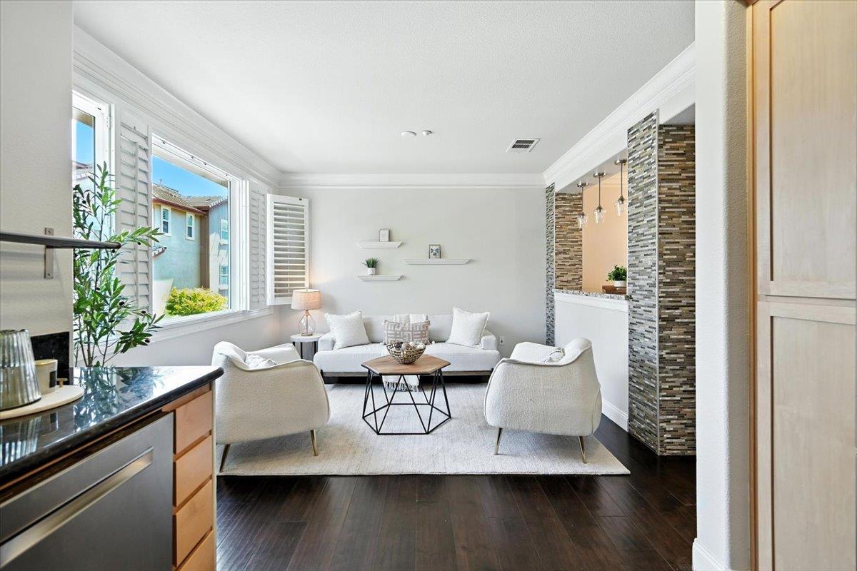 Detail Gallery Image 14 of 42 For 1172 Mckay Dr, San Jose,  CA 95131 - 4 Beds | 3/1 Baths