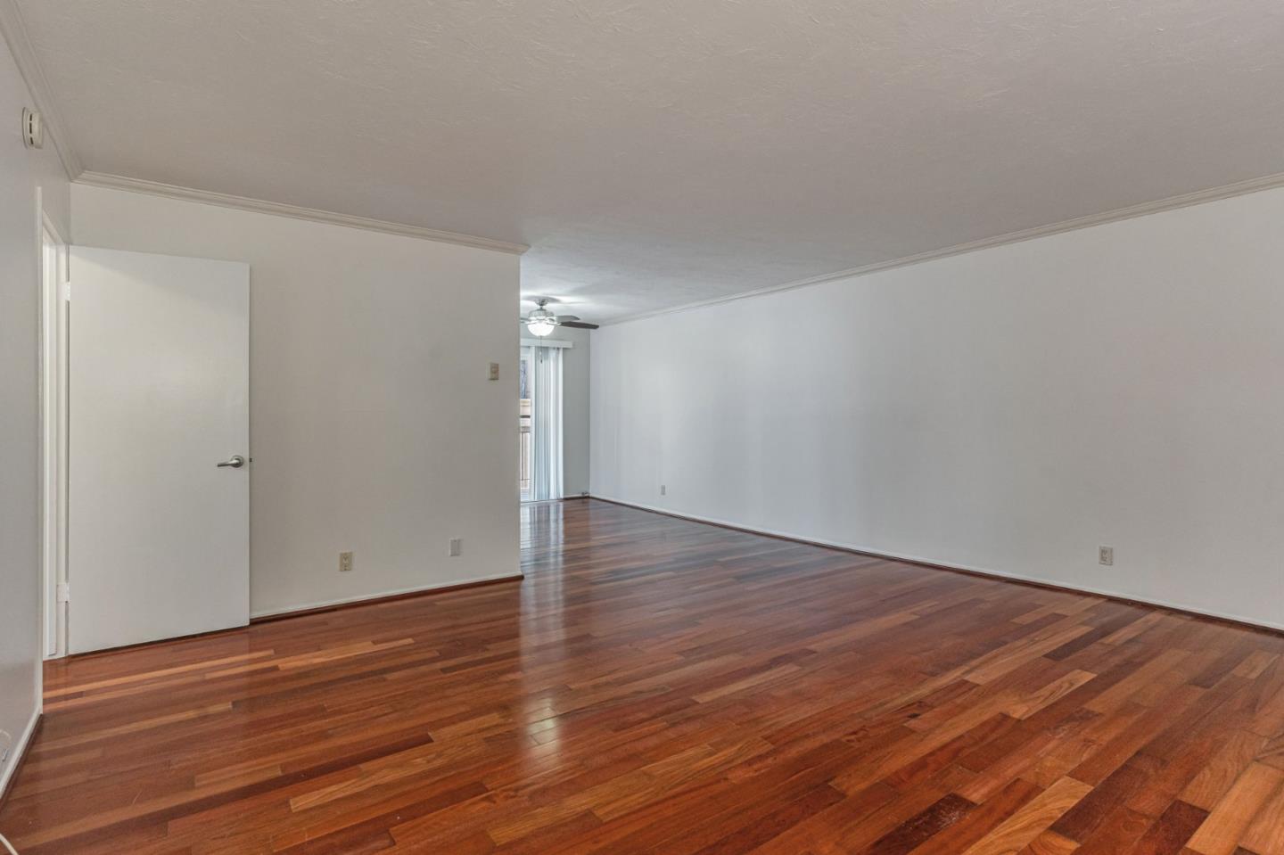 Detail Gallery Image 12 of 35 For 382 Coronado Ave #102,  Long Beach,  CA 90814 - 2 Beds | 2 Baths