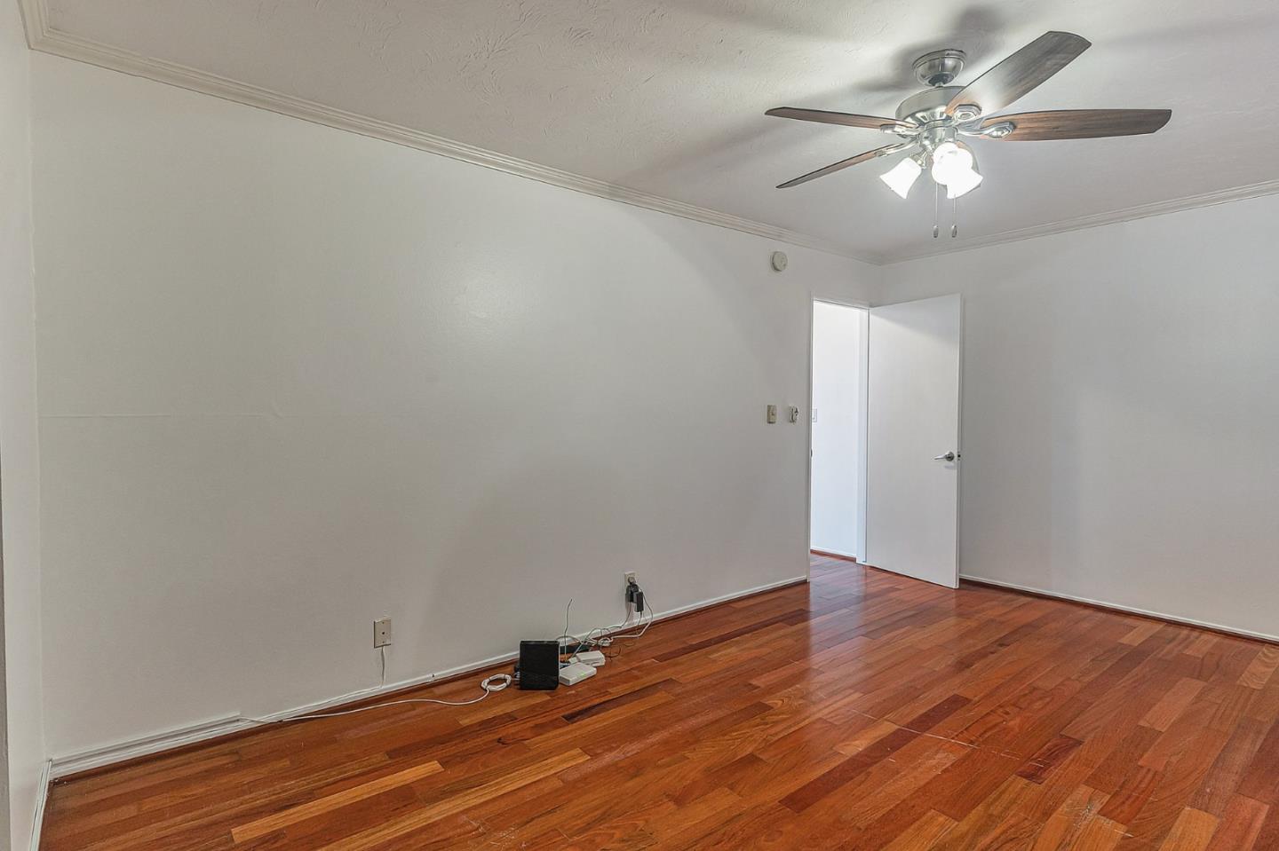 Detail Gallery Image 16 of 35 For 382 Coronado Ave #102,  Long Beach,  CA 90814 - 2 Beds | 2 Baths