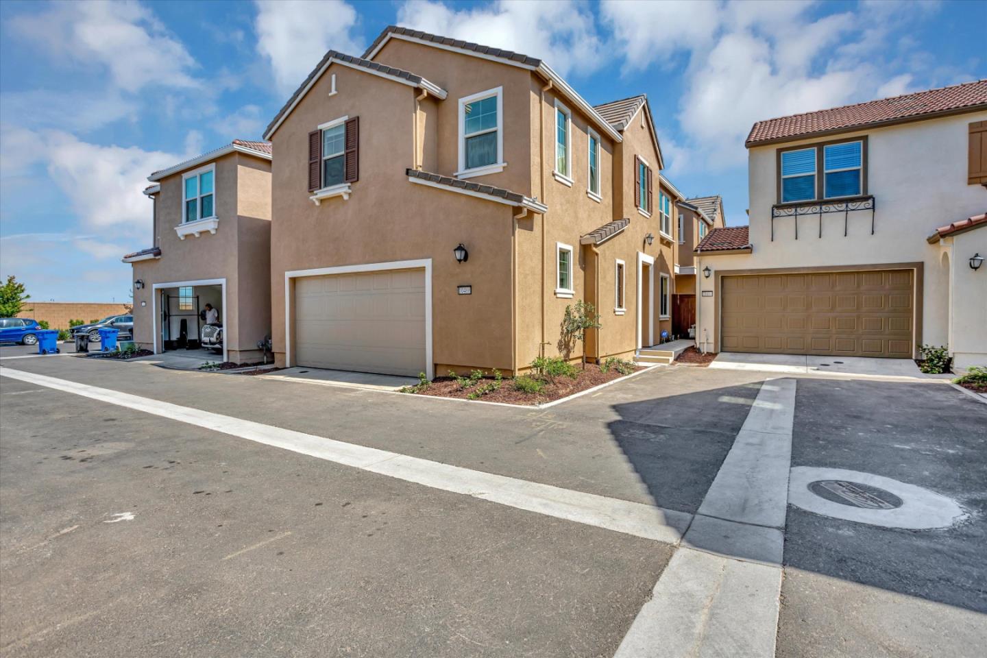Detail Gallery Image 14 of 16 For 10466 Oboe Way, Elk Grove,  CA 95757 - 3 Beds | 2/1 Baths