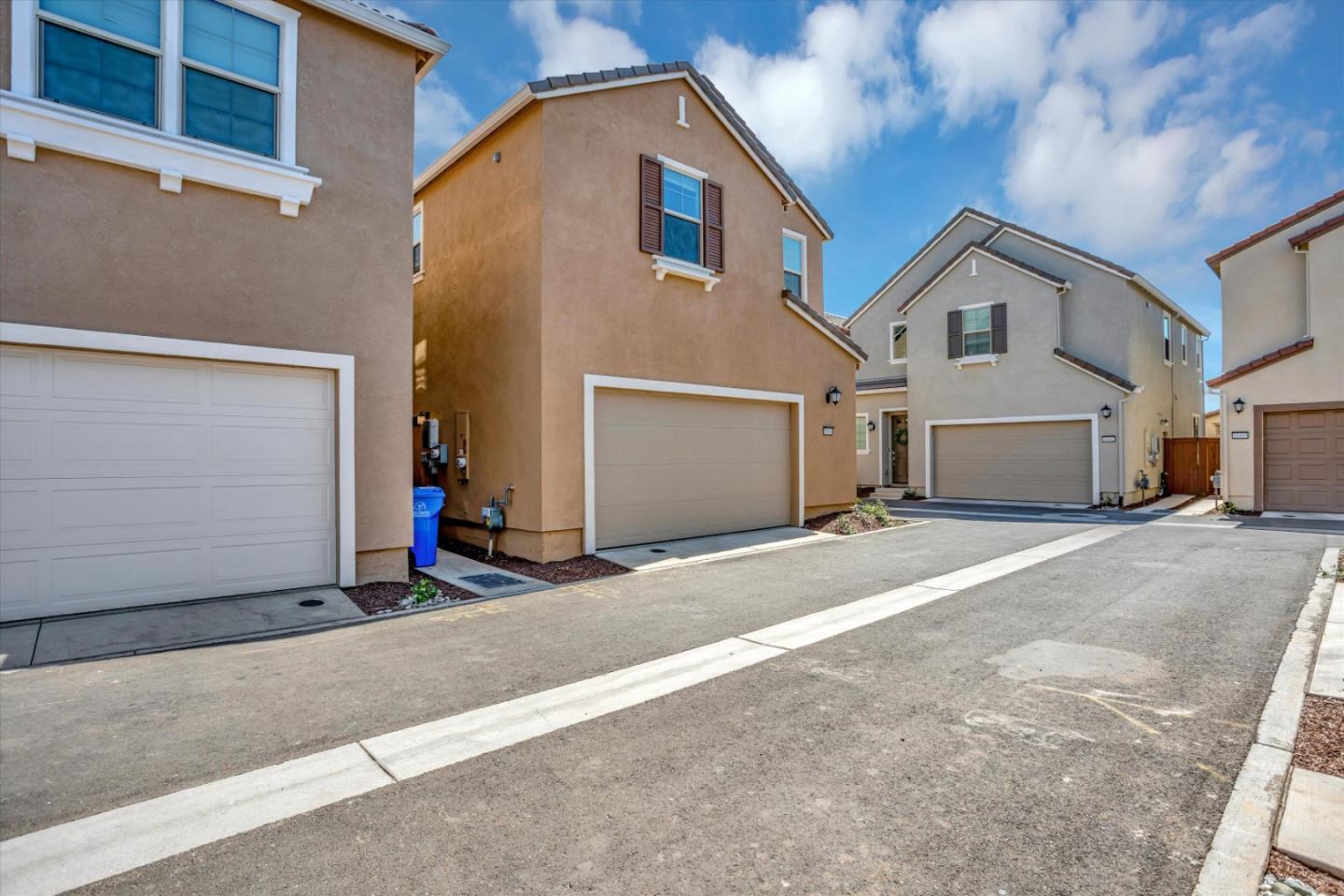 Detail Gallery Image 15 of 16 For 10466 Oboe Way, Elk Grove,  CA 95757 - 3 Beds | 2/1 Baths