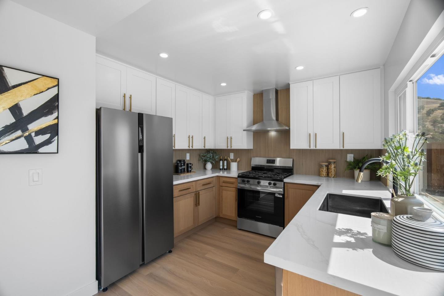 Detail Gallery Image 12 of 39 For 6238 Valroy Dr, San Jose,  CA 95123 - 4 Beds | 2/1 Baths