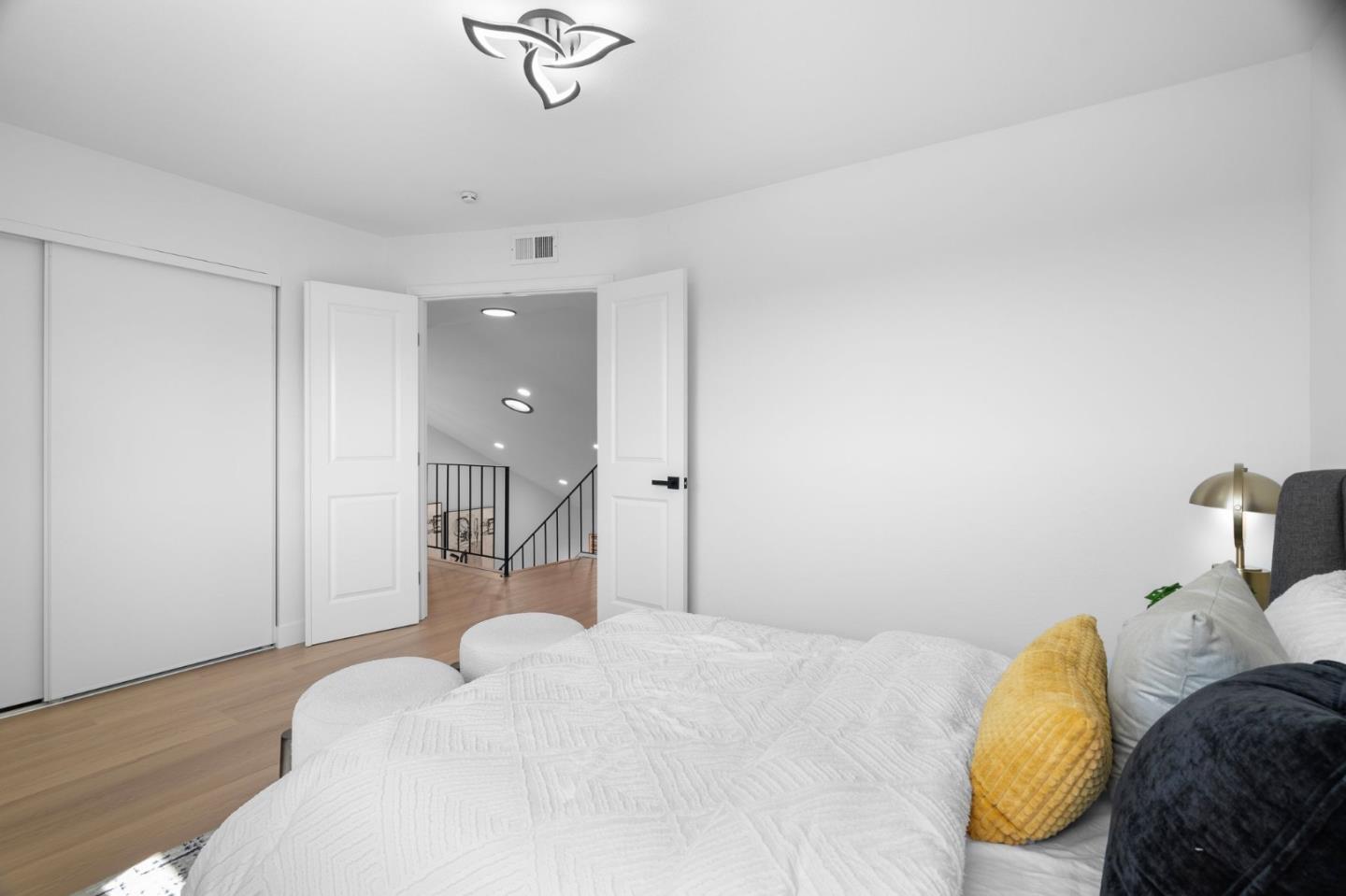 Detail Gallery Image 19 of 39 For 6238 Valroy Dr, San Jose,  CA 95123 - 4 Beds | 2/1 Baths