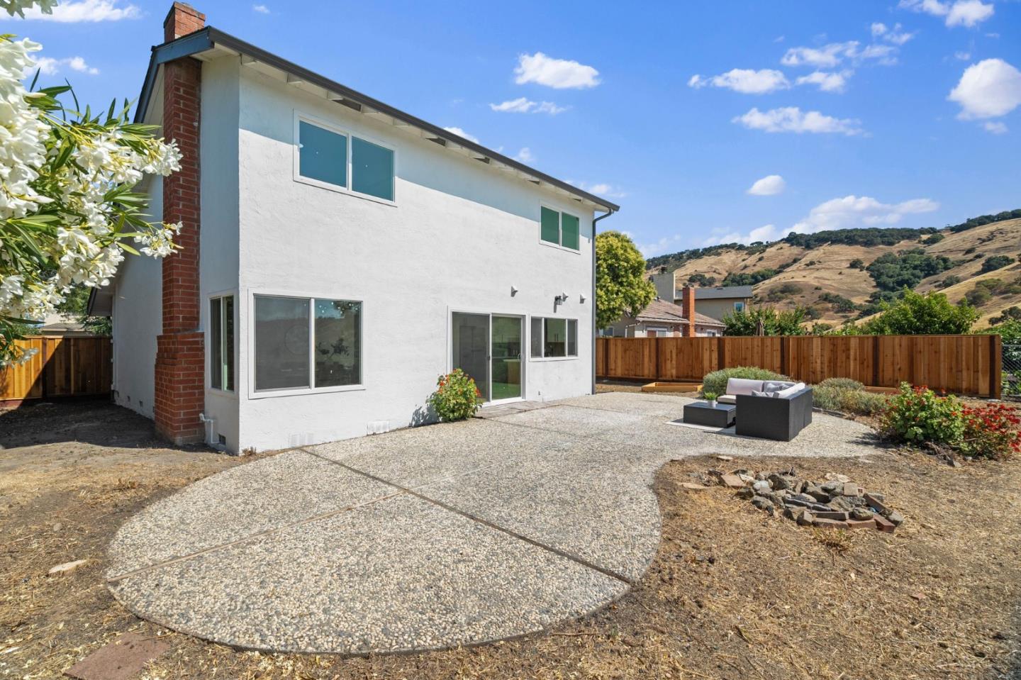 Detail Gallery Image 26 of 39 For 6238 Valroy Dr, San Jose,  CA 95123 - 4 Beds | 2/1 Baths