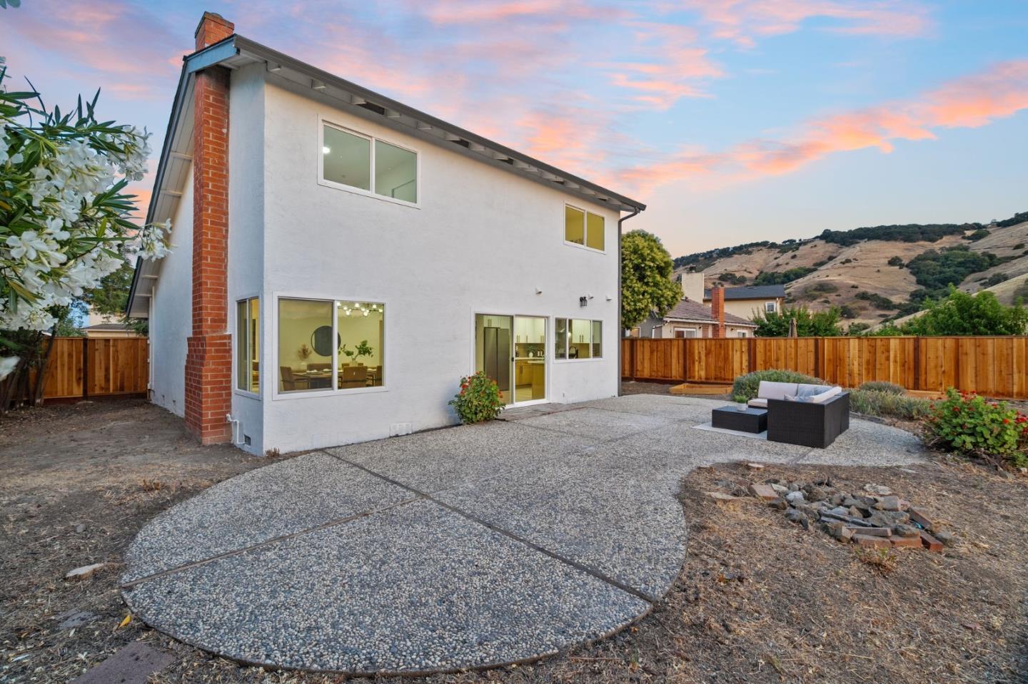 Detail Gallery Image 27 of 39 For 6238 Valroy Dr, San Jose,  CA 95123 - 4 Beds | 2/1 Baths