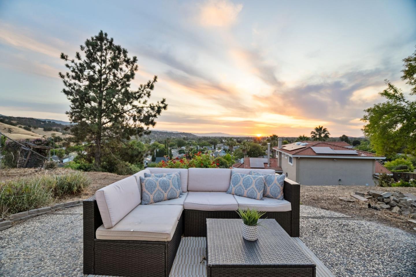Detail Gallery Image 39 of 39 For 6238 Valroy Dr, San Jose,  CA 95123 - 4 Beds | 2/1 Baths
