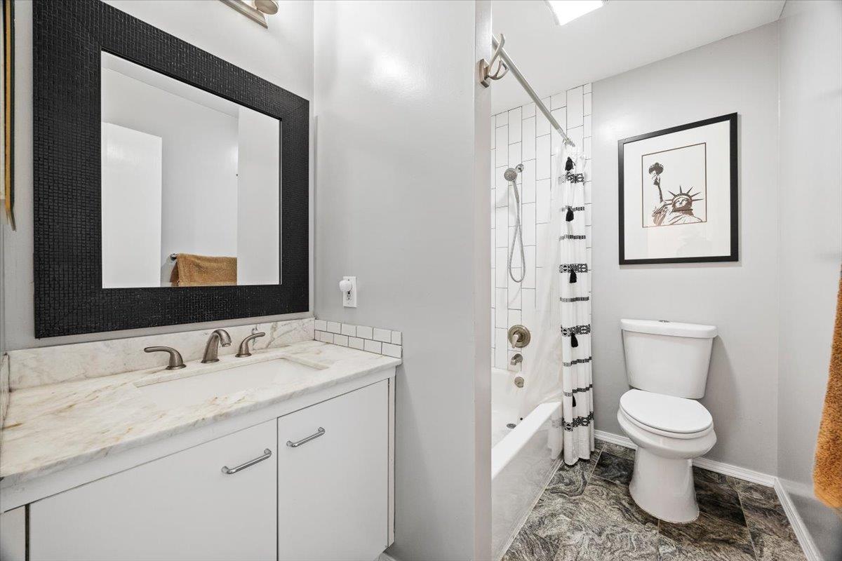 Detail Gallery Image 12 of 39 For 500 W Middlefield Rd #6,  Mountain View,  CA 94043 - 1 Beds | 1 Baths
