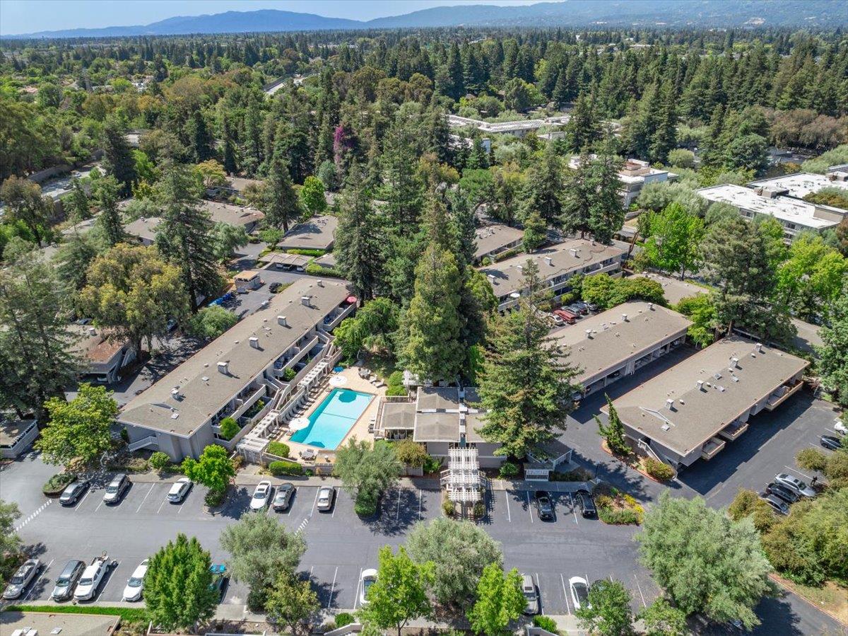 Detail Gallery Image 14 of 39 For 500 W Middlefield Rd #6,  Mountain View,  CA 94043 - 1 Beds | 1 Baths