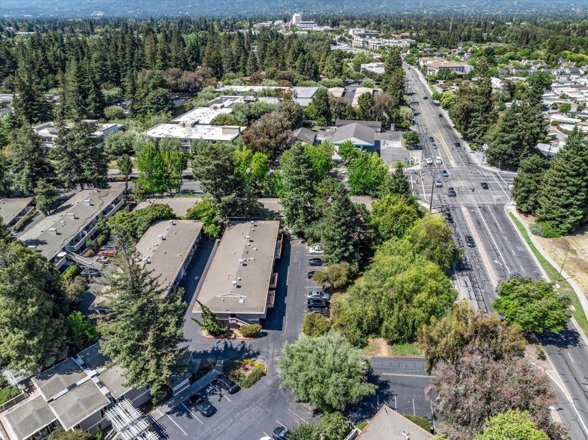 Detail Gallery Image 15 of 39 For 500 W Middlefield Rd #6,  Mountain View,  CA 94043 - 1 Beds | 1 Baths