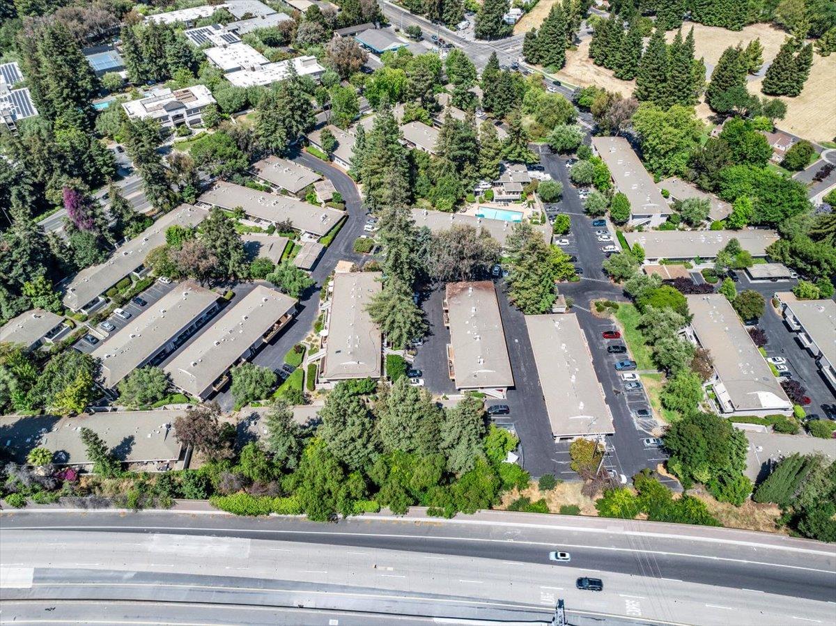 Detail Gallery Image 18 of 39 For 500 W Middlefield Rd #6,  Mountain View,  CA 94043 - 1 Beds | 1 Baths