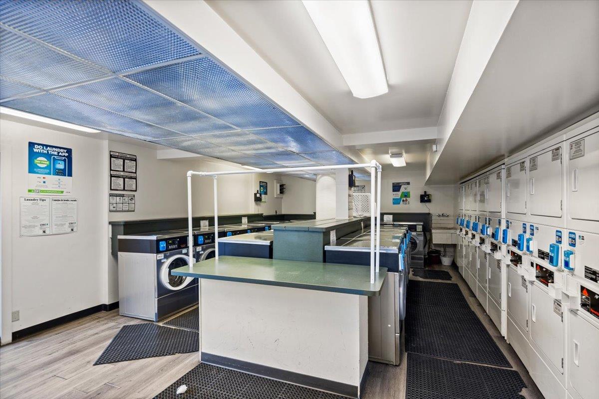 Detail Gallery Image 24 of 39 For 500 W Middlefield Rd #6,  Mountain View,  CA 94043 - 1 Beds | 1 Baths