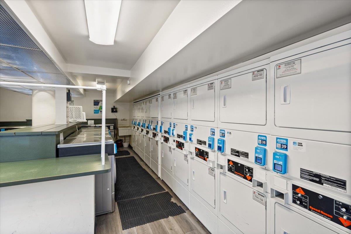 Detail Gallery Image 25 of 39 For 500 W Middlefield Rd #6,  Mountain View,  CA 94043 - 1 Beds | 1 Baths