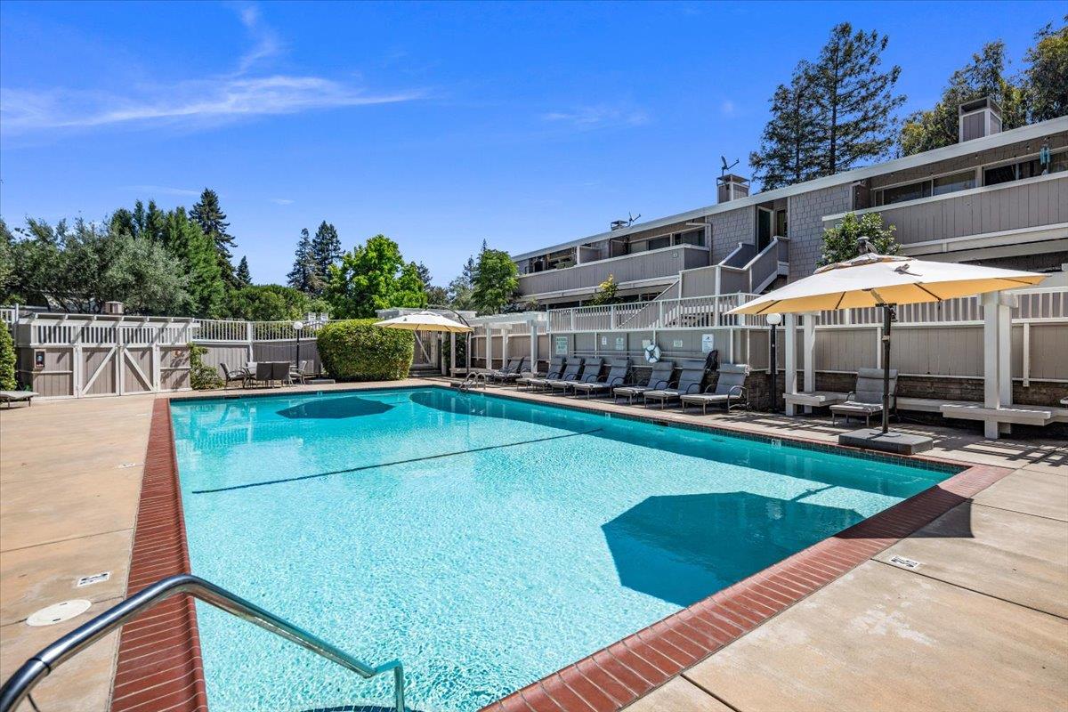 Detail Gallery Image 26 of 39 For 500 W Middlefield Rd #6,  Mountain View,  CA 94043 - 1 Beds | 1 Baths