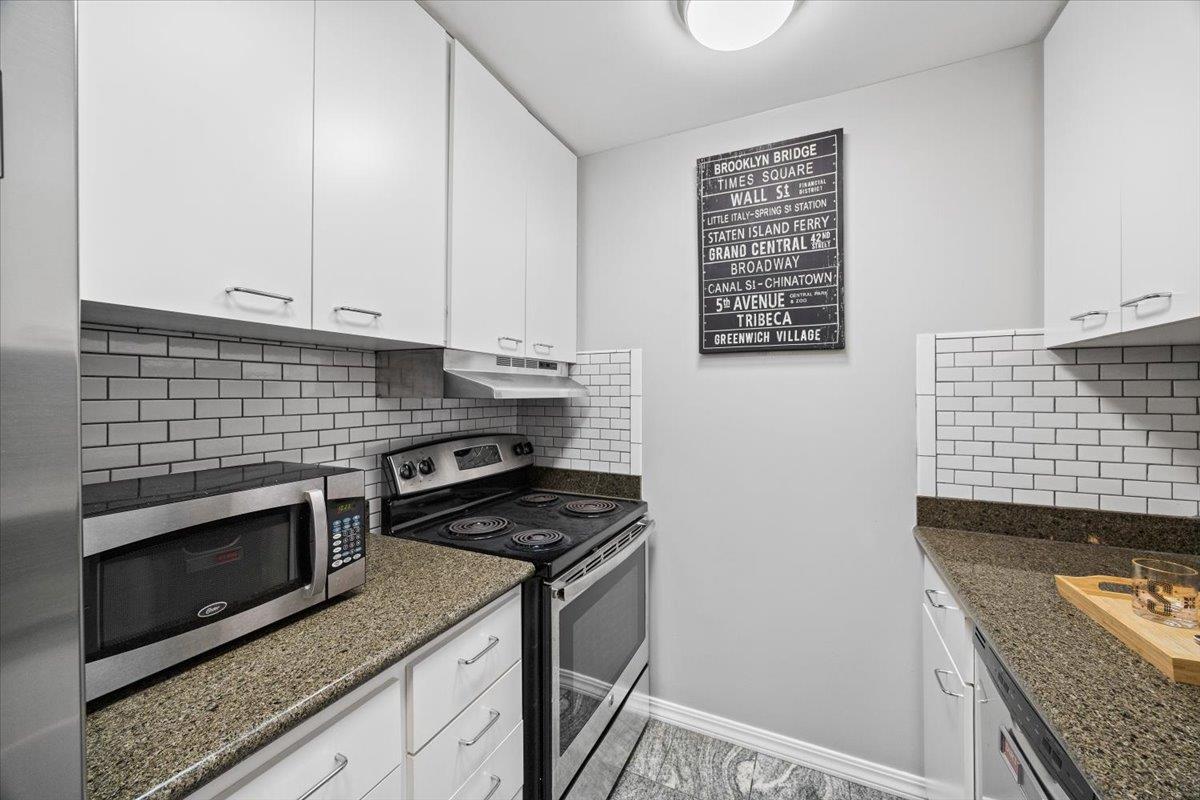 Detail Gallery Image 7 of 39 For 500 W Middlefield Rd #6,  Mountain View,  CA 94043 - 1 Beds | 1 Baths