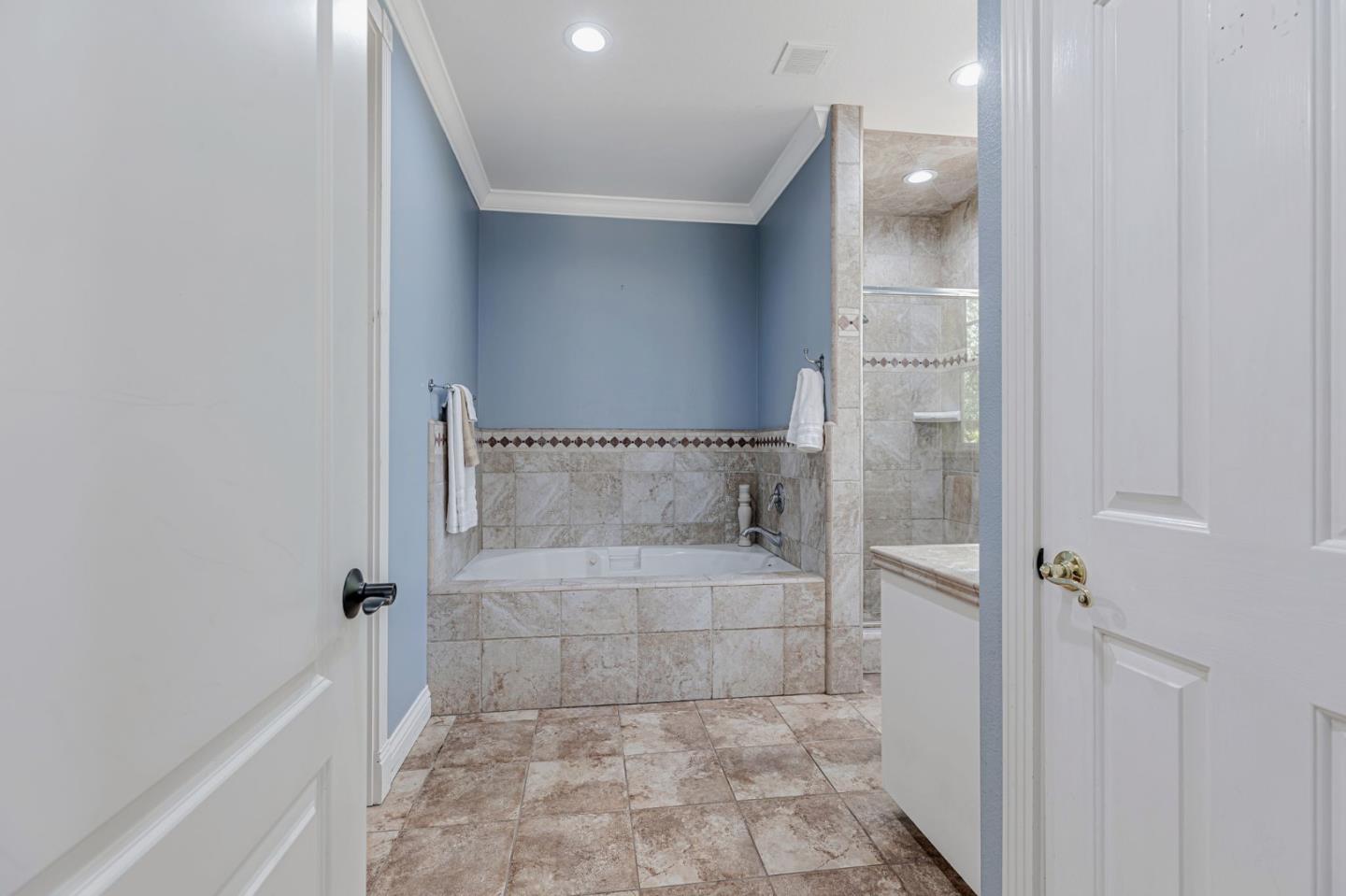 Detail Gallery Image 24 of 87 For 3025 Godfrey Ave, Gilroy,  CA 95020 - 3 Beds | 3 Baths