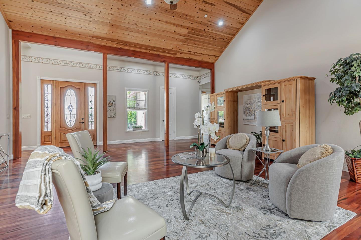 Detail Gallery Image 5 of 87 For 3025 Godfrey Ave, Gilroy,  CA 95020 - 3 Beds | 3 Baths