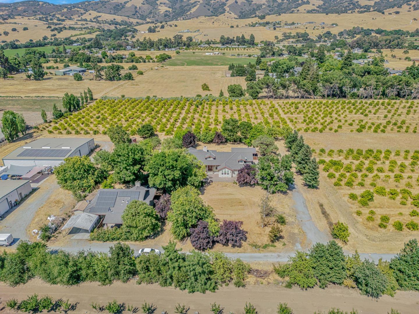 Detail Gallery Image 70 of 87 For 3025 Godfrey Ave, Gilroy,  CA 95020 - 3 Beds | 3 Baths