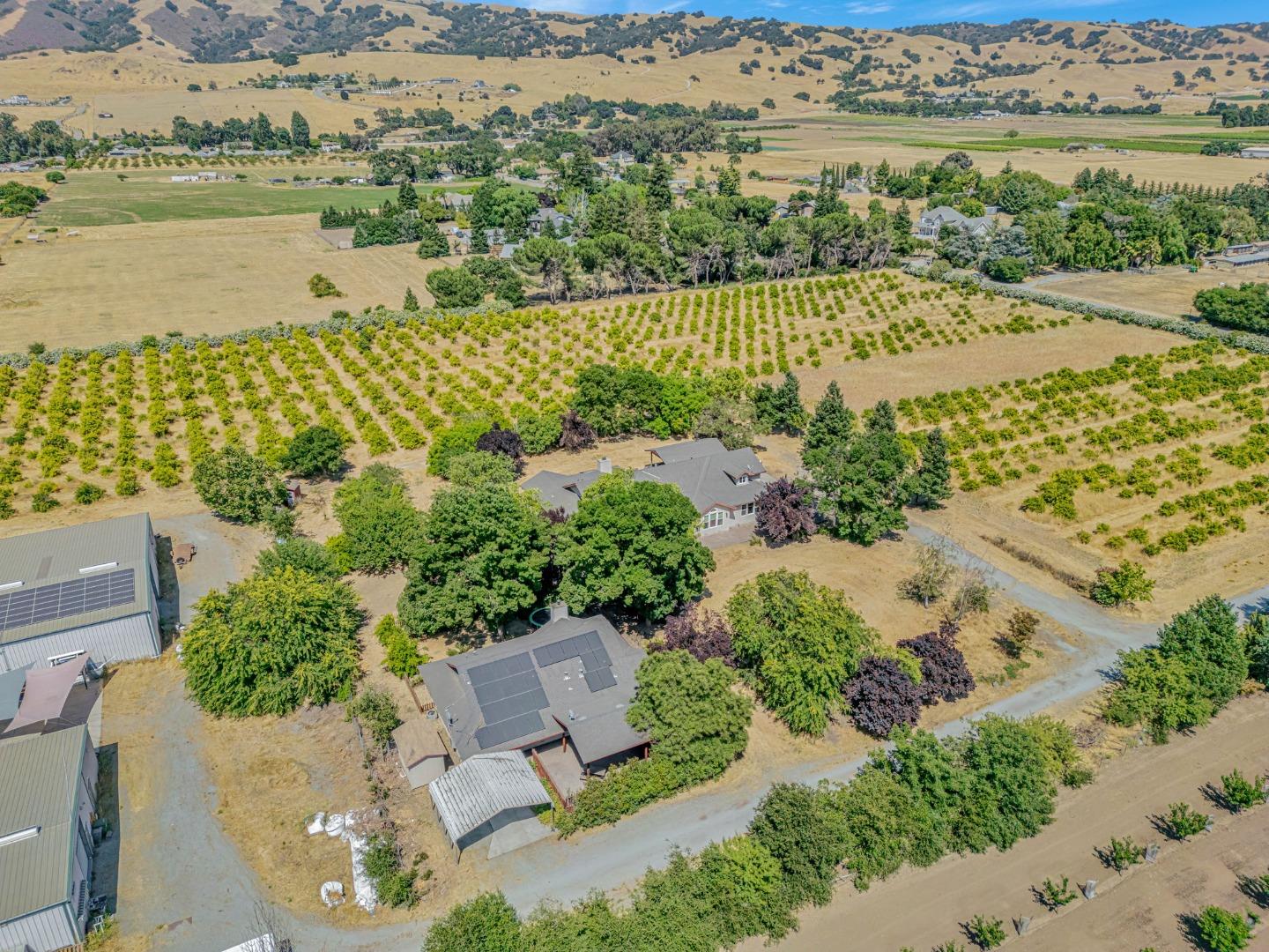 Detail Gallery Image 71 of 87 For 3025 Godfrey Ave, Gilroy,  CA 95020 - 3 Beds | 3 Baths