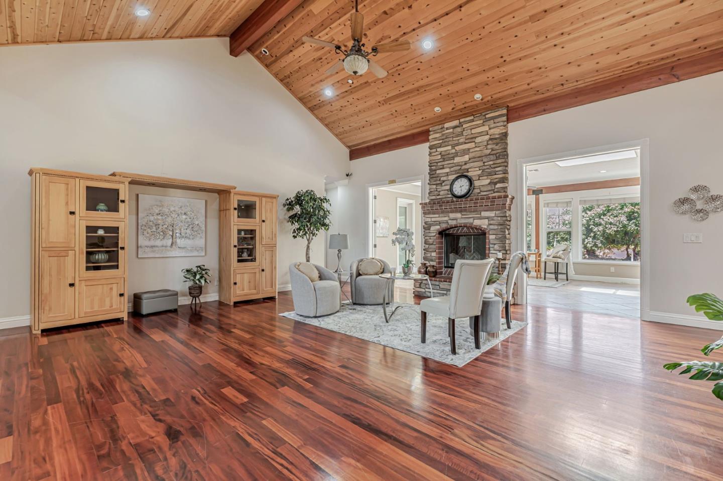 Detail Gallery Image 8 of 87 For 3025 Godfrey Ave, Gilroy,  CA 95020 - 3 Beds | 3 Baths