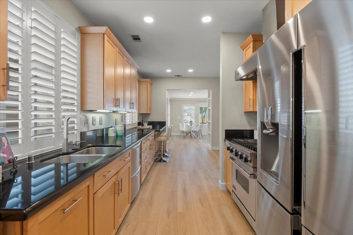 Detail Gallery Image 16 of 47 For 272 Mcdonnel Rd, Alameda,  CA 94502 - 3 Beds | 2/1 Baths