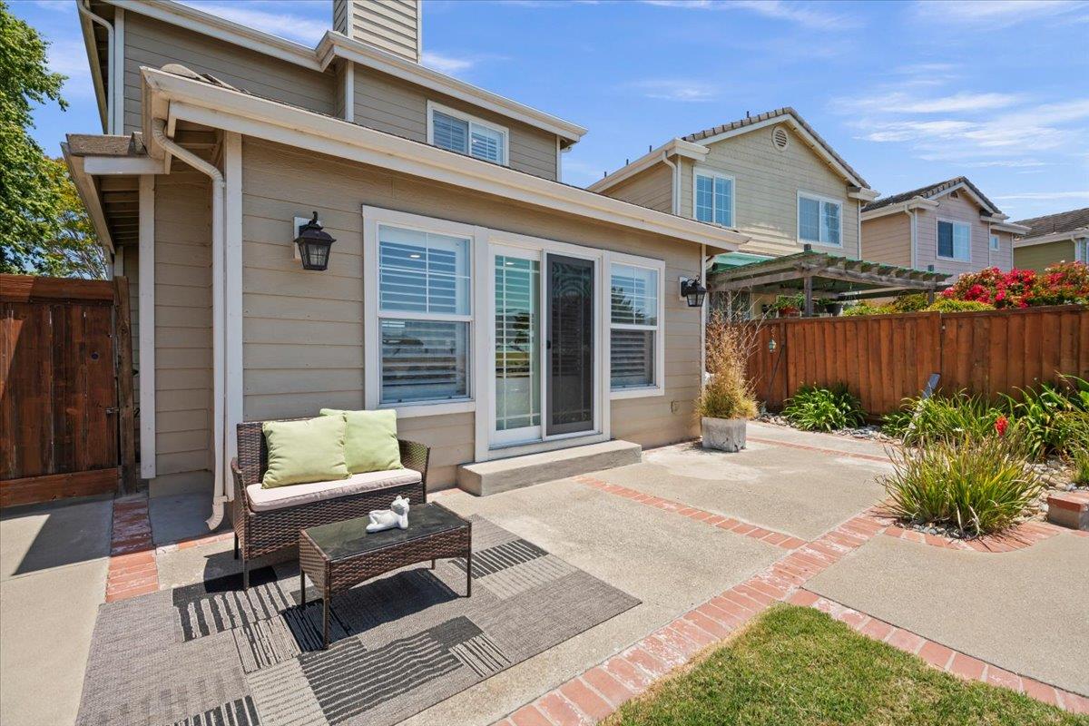 Detail Gallery Image 32 of 47 For 272 Mcdonnel Rd, Alameda,  CA 94502 - 3 Beds | 2/1 Baths
