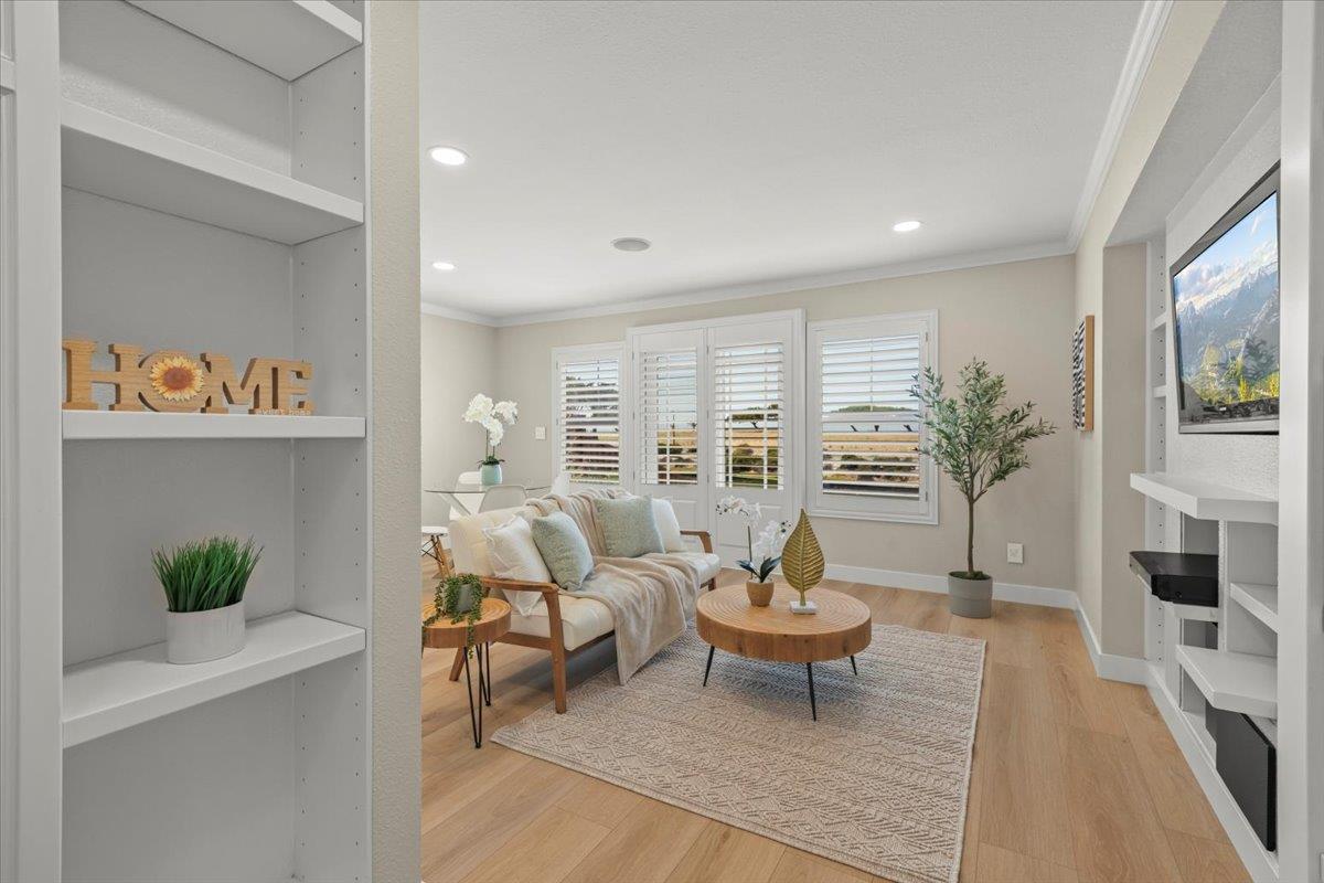 Detail Gallery Image 7 of 47 For 272 Mcdonnel Rd, Alameda,  CA 94502 - 3 Beds | 2/1 Baths