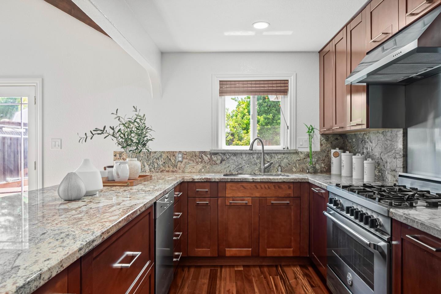 Detail Gallery Image 10 of 36 For 658 San Miguel Ave, Santa Clara,  CA 95050 - 3 Beds | 2 Baths