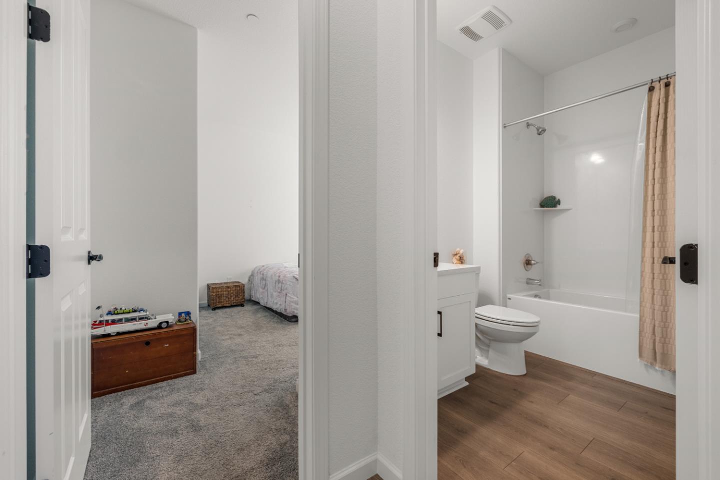 Detail Gallery Image 12 of 31 For 667 Pleasant Dr, Lathrop,  CA 95330 - 3 Beds | 2 Baths
