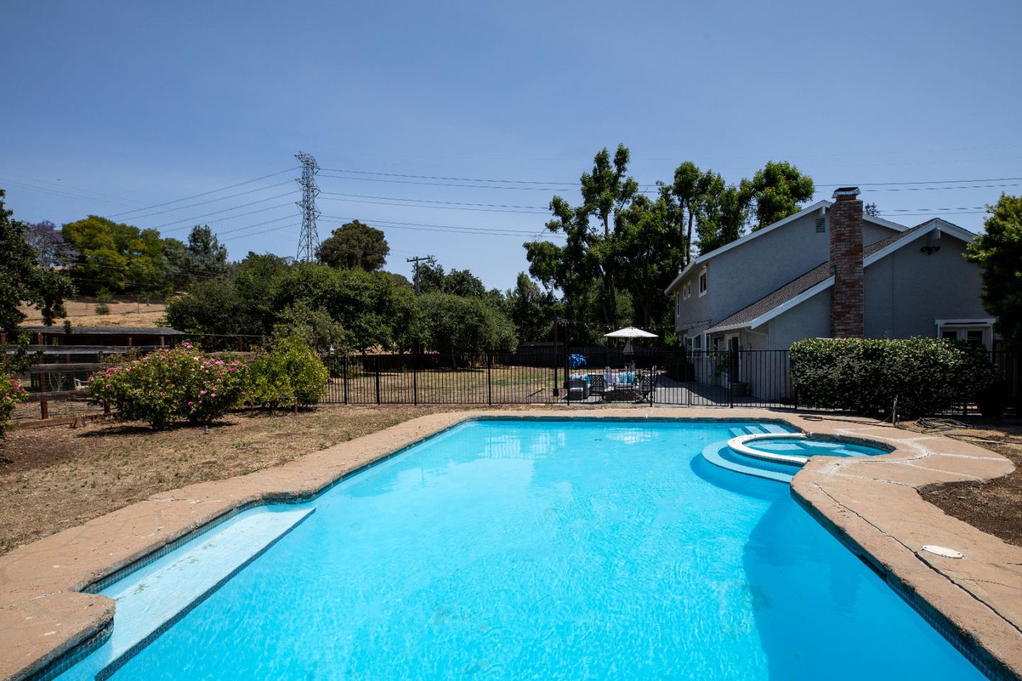 Detail Gallery Image 33 of 45 For 7565 Tierra Sombra Ct, San Jose,  CA 95120 - 4 Beds | 3 Baths