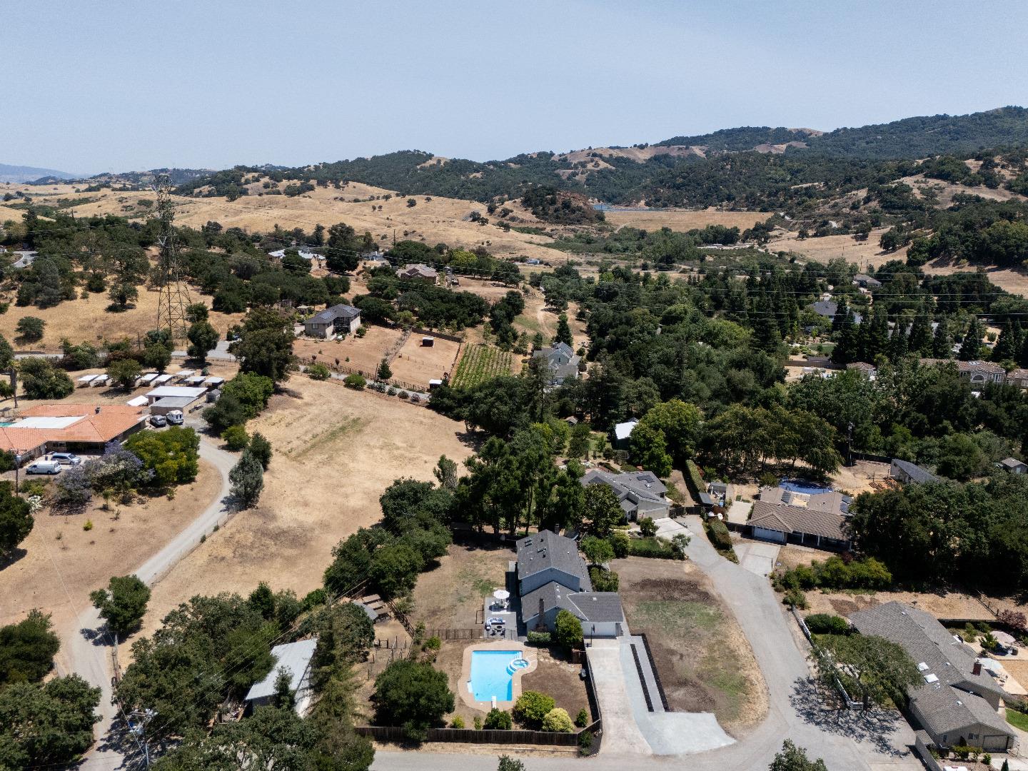 Detail Gallery Image 39 of 45 For 7565 Tierra Sombra Ct, San Jose,  CA 95120 - 4 Beds | 3 Baths