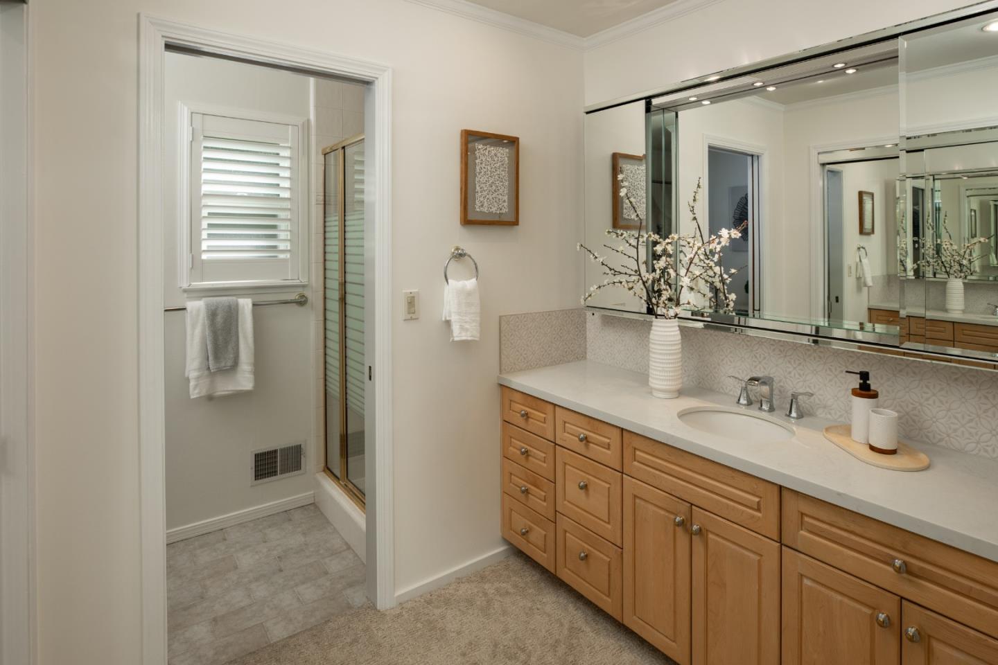 Detail Gallery Image 13 of 23 For 1061 Saint Joseph Ave, Los Altos,  CA 94024 - 5 Beds | 2/1 Baths