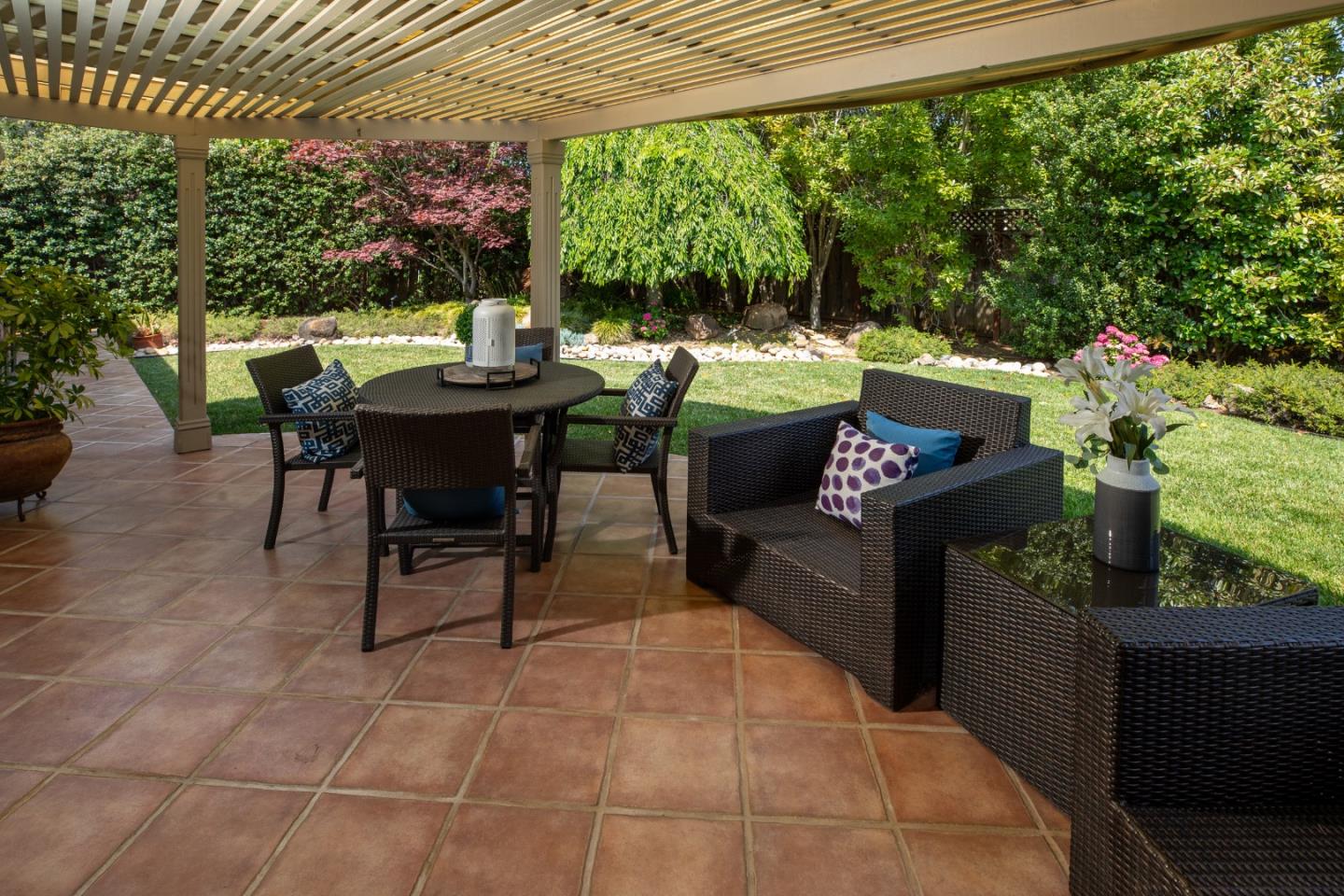 Detail Gallery Image 22 of 23 For 1061 Saint Joseph Ave, Los Altos,  CA 94024 - 5 Beds | 2/1 Baths