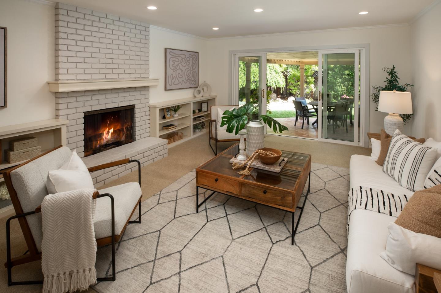 Detail Gallery Image 4 of 23 For 1061 Saint Joseph Ave, Los Altos,  CA 94024 - 5 Beds | 2/1 Baths