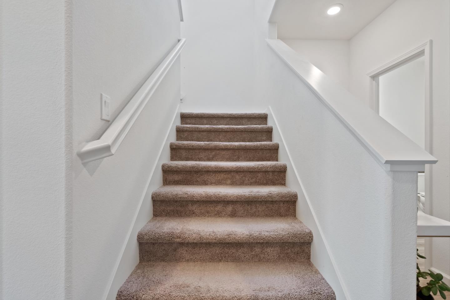 Detail Gallery Image 11 of 27 For 1455 Winzer Pl, Gilroy,  CA 95020 - 4 Beds | 2/1 Baths