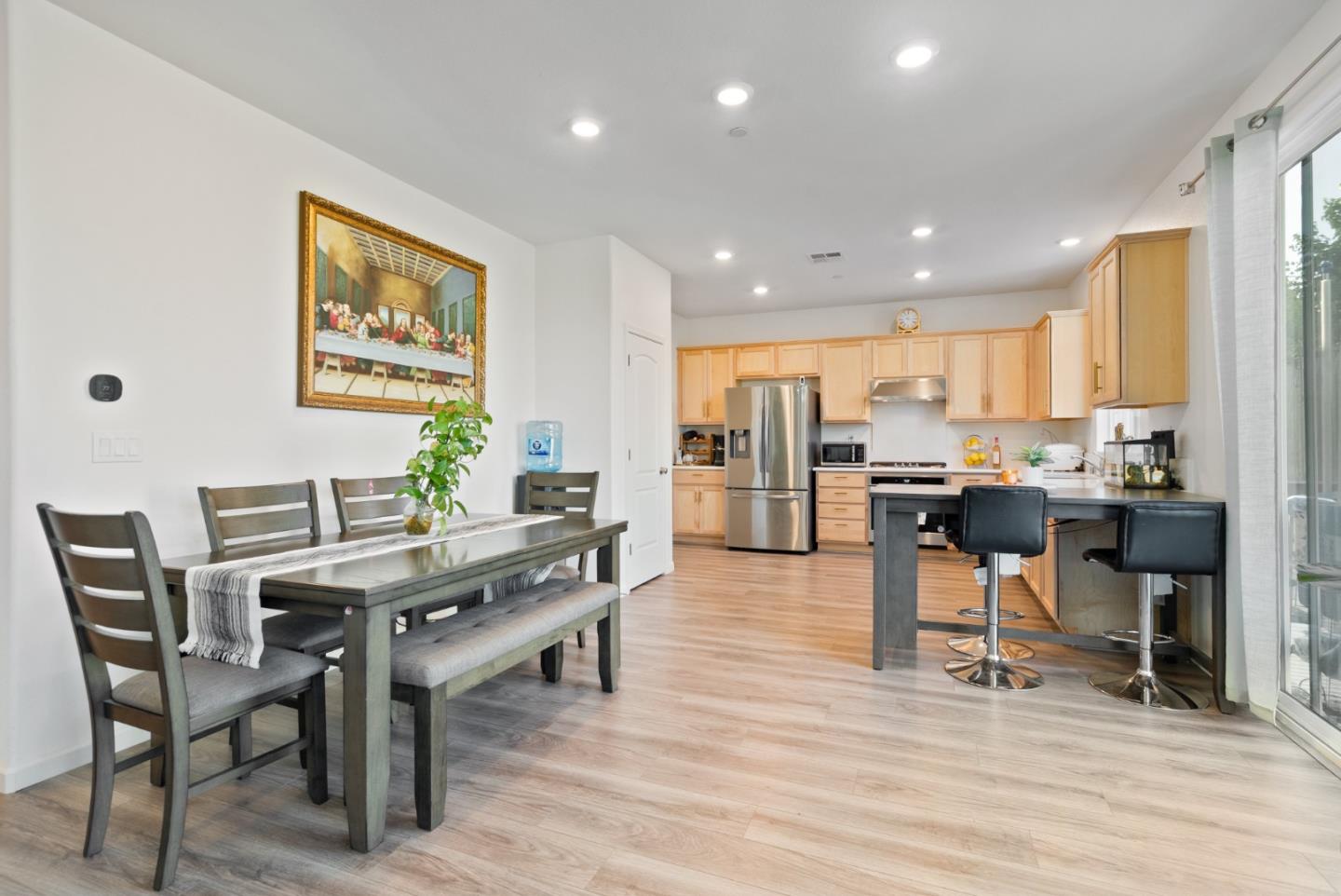 Detail Gallery Image 18 of 27 For 1455 Winzer Pl, Gilroy,  CA 95020 - 4 Beds | 2/1 Baths