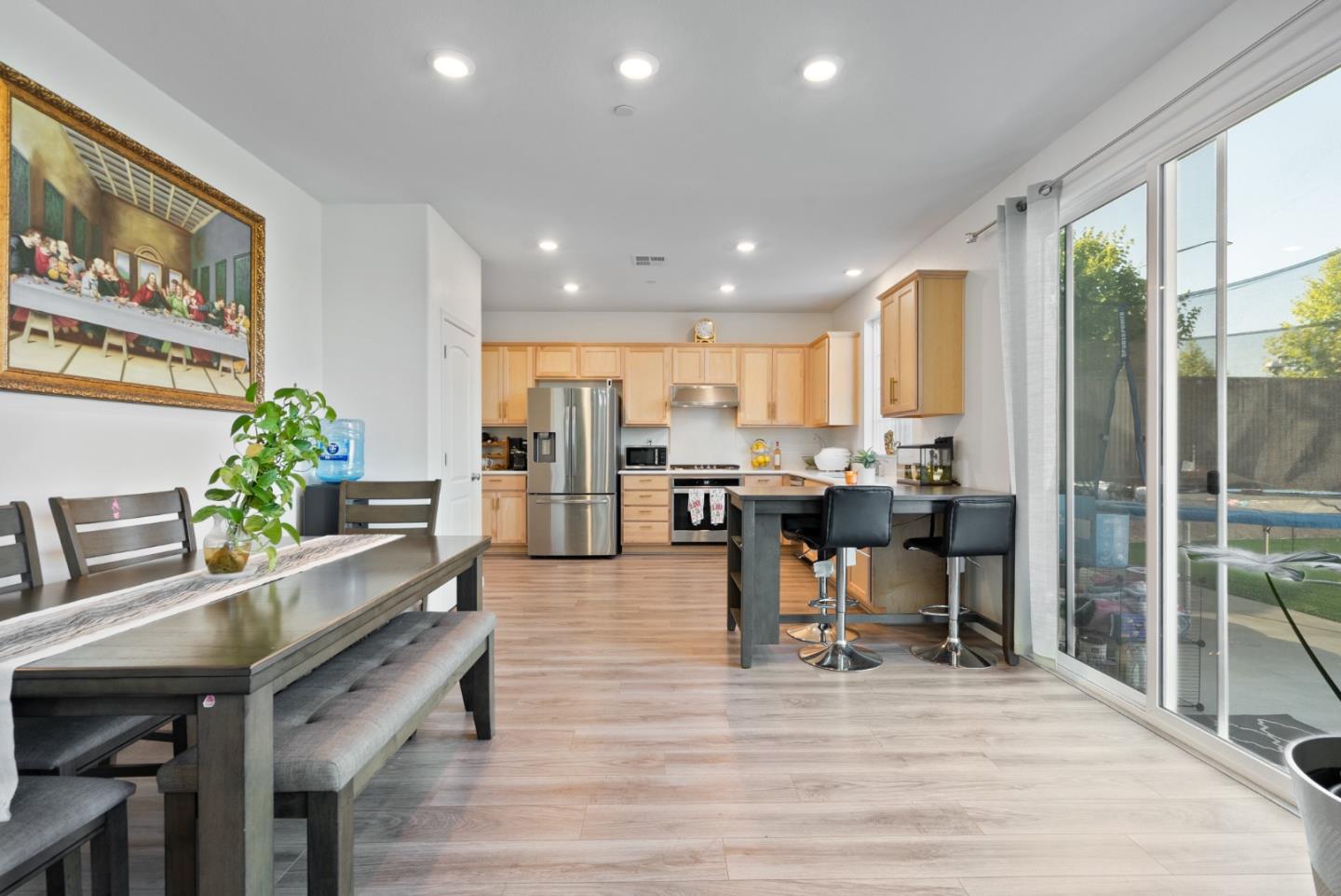 Detail Gallery Image 19 of 27 For 1455 Winzer Pl, Gilroy,  CA 95020 - 4 Beds | 2/1 Baths