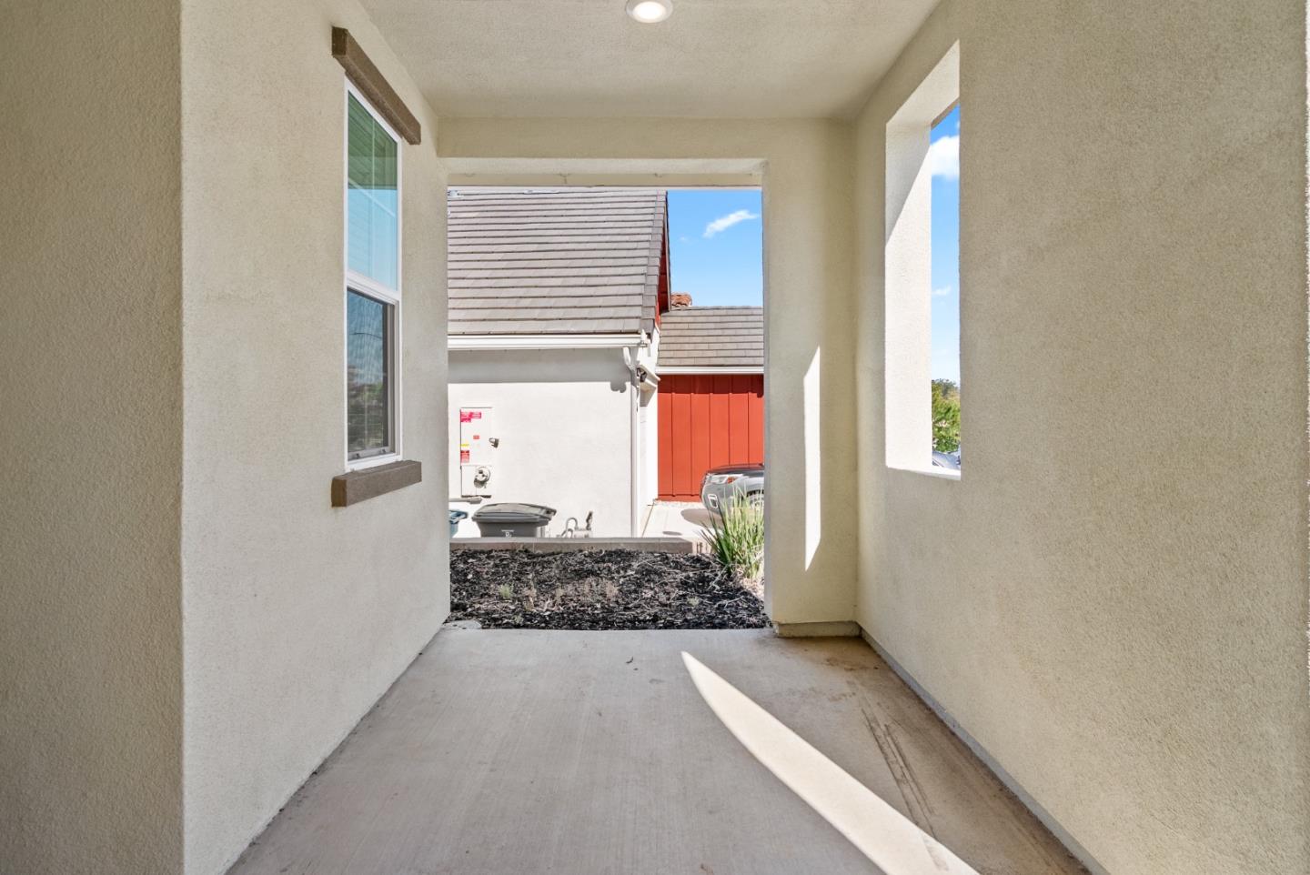 Detail Gallery Image 3 of 27 For 1455 Winzer Pl, Gilroy,  CA 95020 - 4 Beds | 2/1 Baths