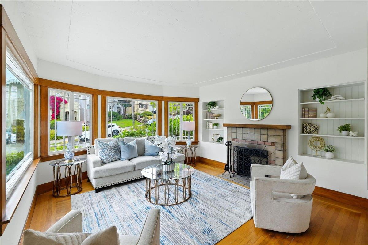 Detail Gallery Image 10 of 71 For 5555 Carlton St, Oakland,  CA 94618 - 4 Beds | 2 Baths