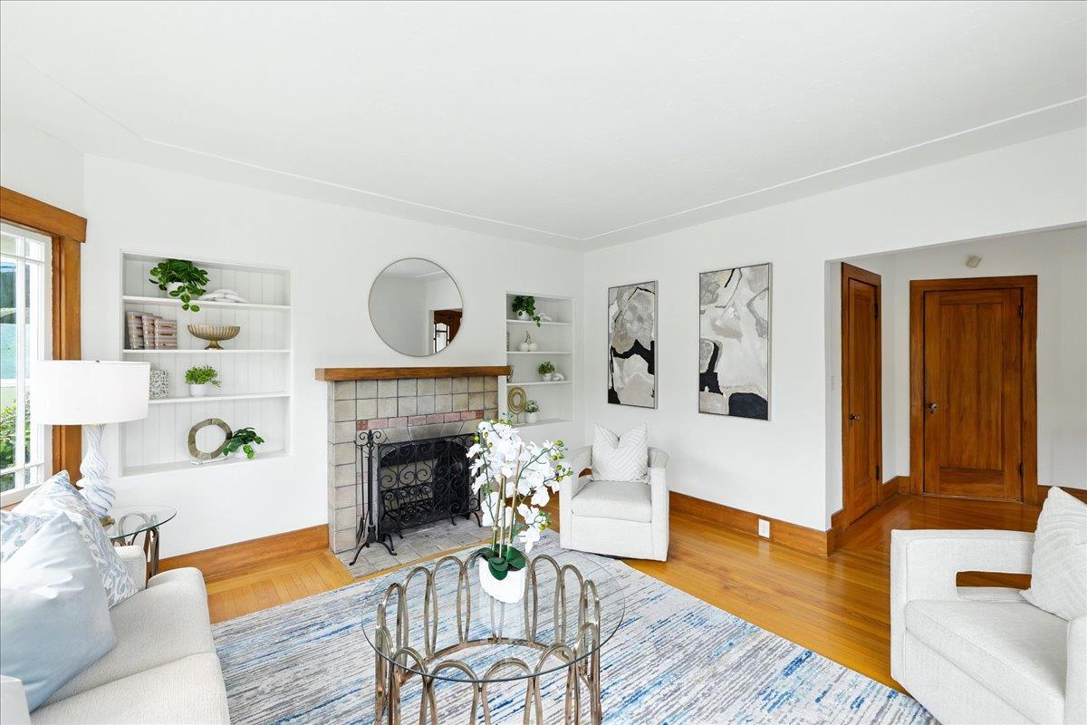 Detail Gallery Image 15 of 71 For 5555 Carlton St, Oakland,  CA 94618 - 4 Beds | 2 Baths