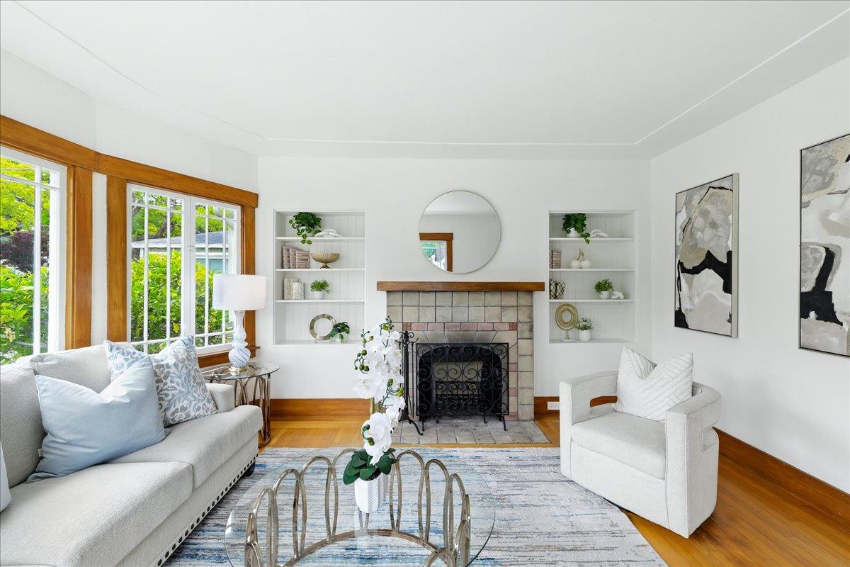 Detail Gallery Image 16 of 71 For 5555 Carlton St, Oakland,  CA 94618 - 4 Beds | 2 Baths