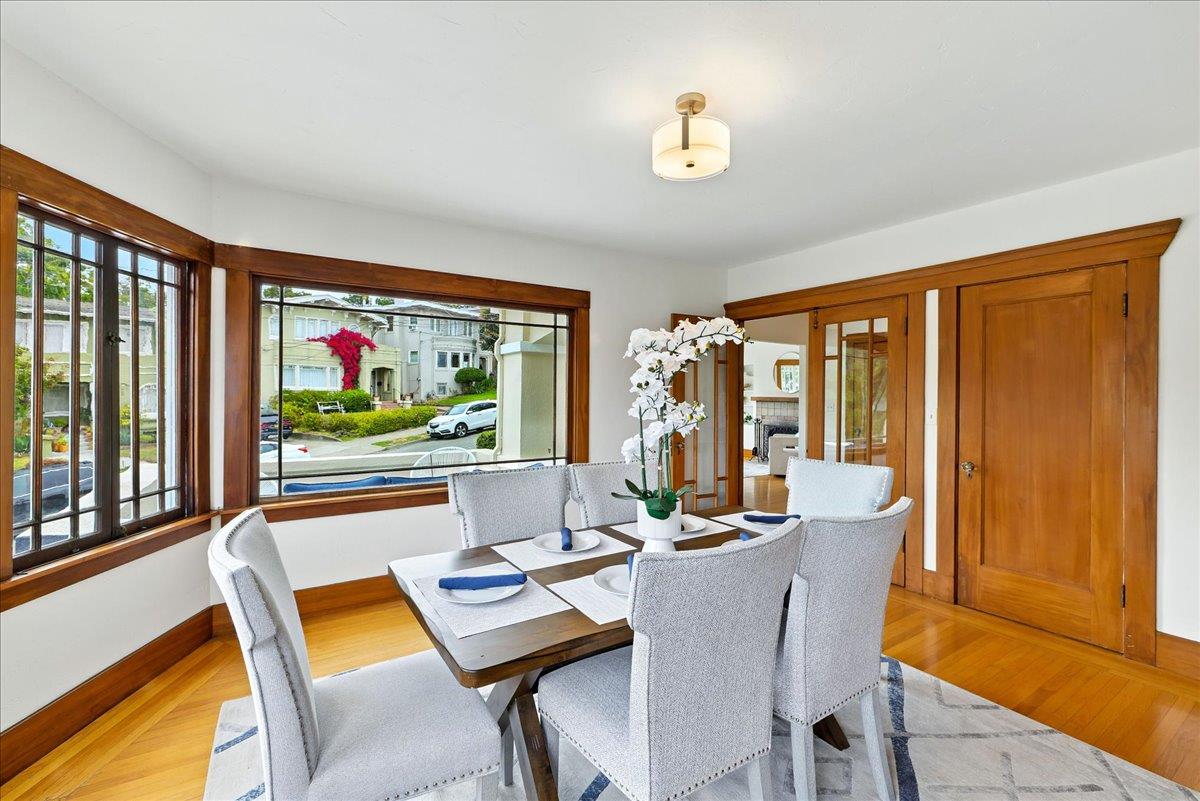 Detail Gallery Image 21 of 71 For 5555 Carlton St, Oakland,  CA 94618 - 4 Beds | 2 Baths