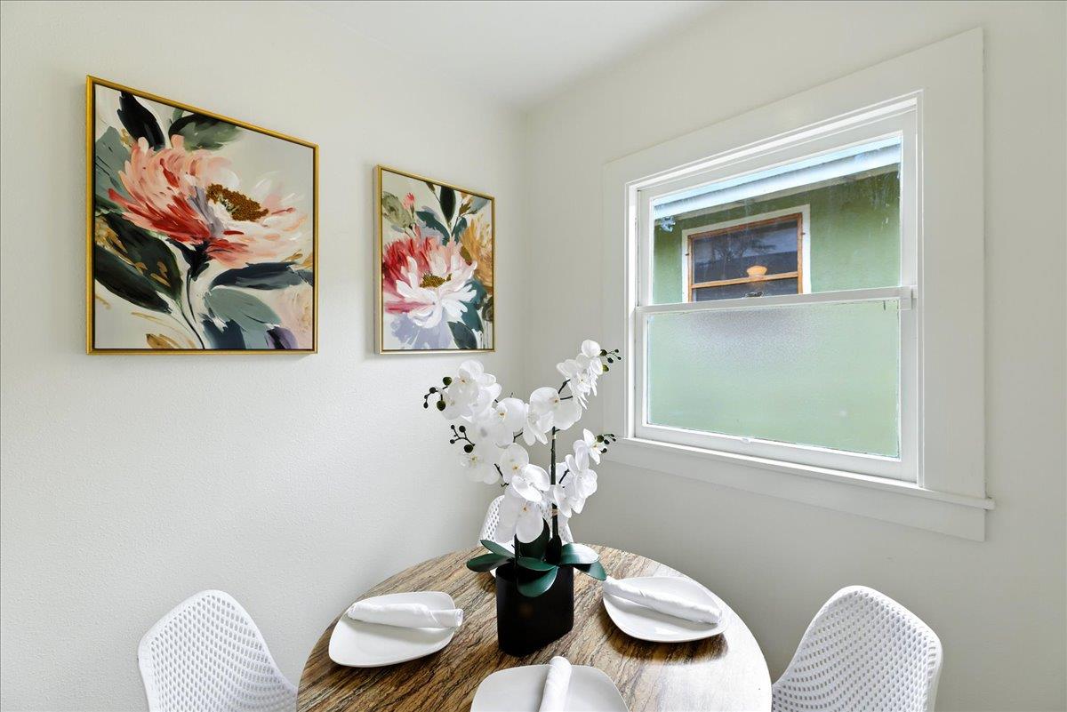 Detail Gallery Image 28 of 71 For 5555 Carlton St, Oakland,  CA 94618 - 4 Beds | 2 Baths