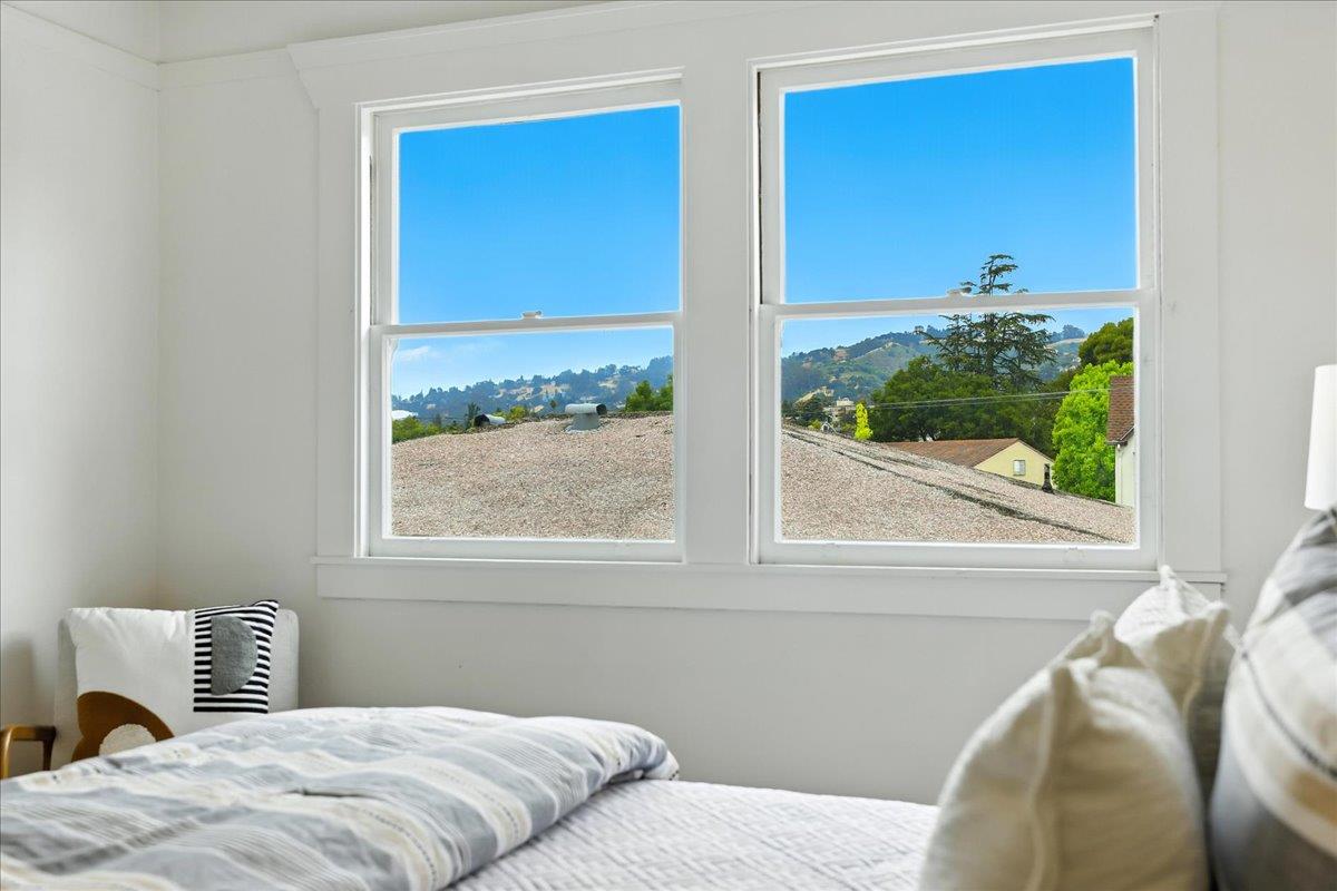 Detail Gallery Image 33 of 71 For 5555 Carlton St, Oakland,  CA 94618 - 4 Beds | 2 Baths