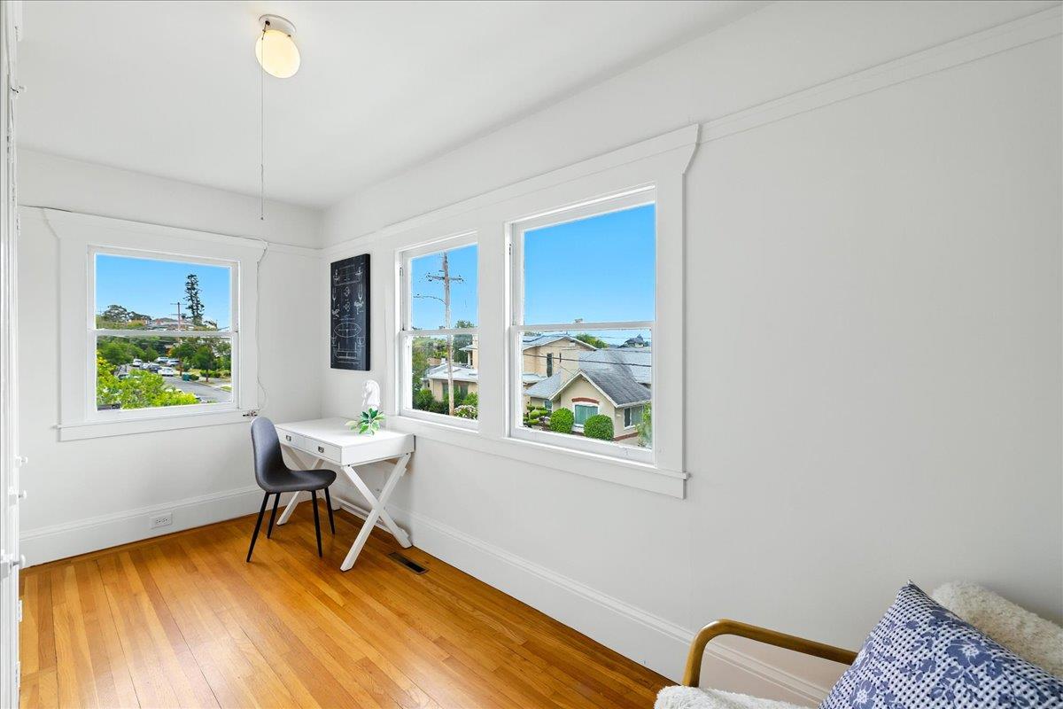 Detail Gallery Image 40 of 71 For 5555 Carlton St, Oakland,  CA 94618 - 4 Beds | 2 Baths