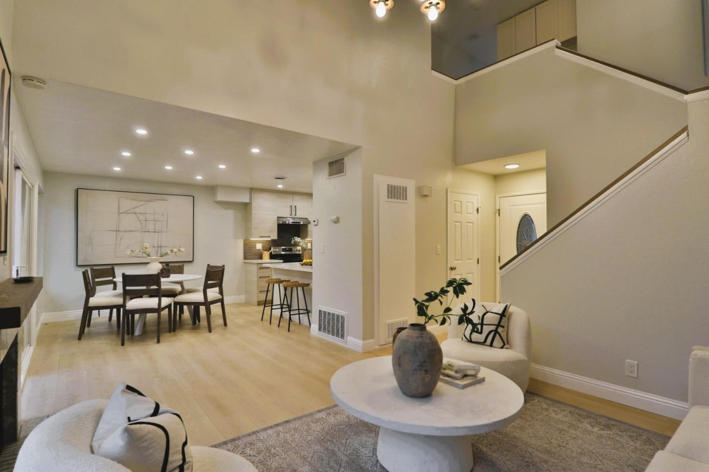Detail Gallery Image 12 of 45 For 284 Rosewood Ct, Hayward,  CA 94544 - 2 Beds | 2/1 Baths