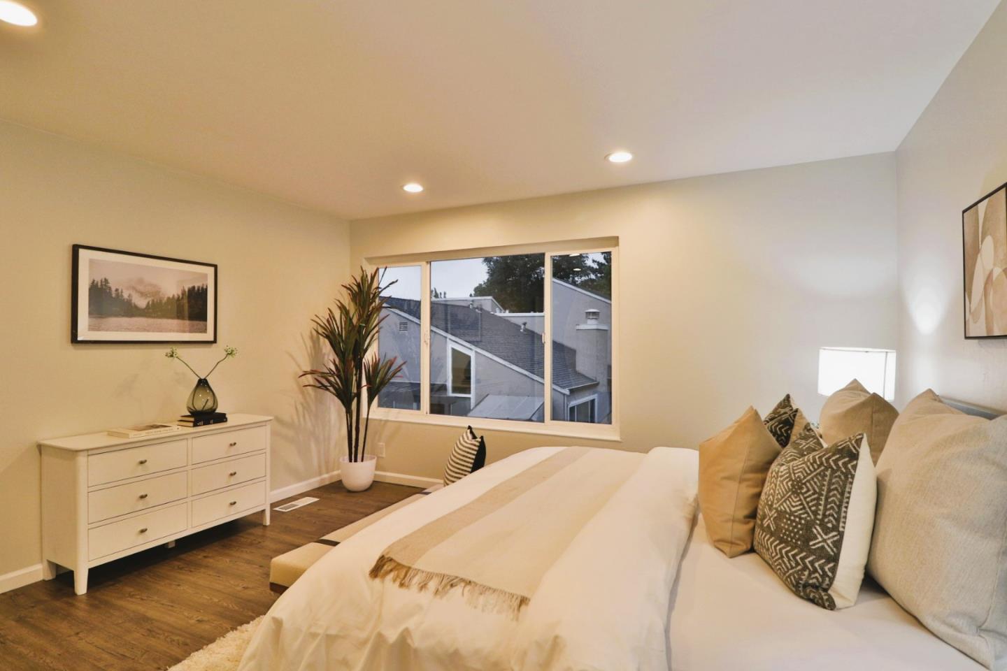 Detail Gallery Image 22 of 45 For 284 Rosewood Ct, Hayward,  CA 94544 - 2 Beds | 2/1 Baths